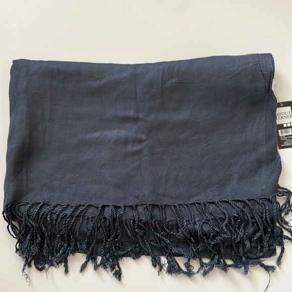 Bijoux Terner Accessories - NWT Dark Gray ( Hematite) pashmina Scarf with tassels